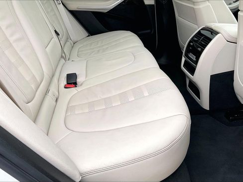 Used 2020 BMW X5 xDrive40i w/ Premium Package image 18