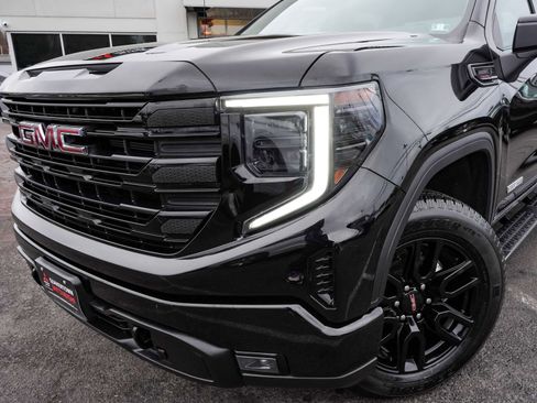 Used 2025 GMC Sierra 1500 Elevation image 43