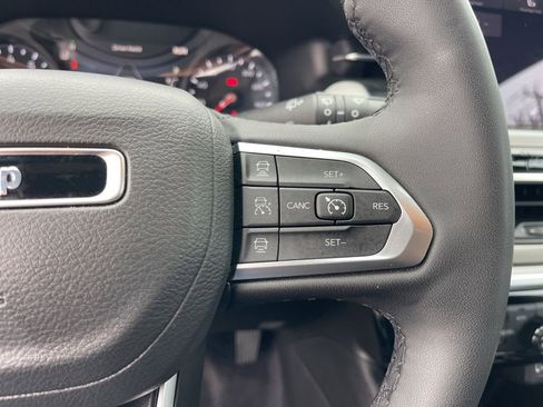 Certified 2025 Jeep Compass Limited AWD/4WD image 17