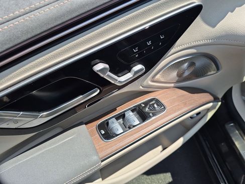 Certified 2022 Mercedes-Benz EQS 580 4MATIC Sedan image 15