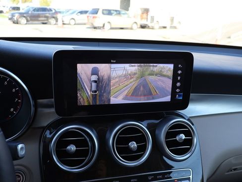 Used 2020 Mercedes-Benz GLC 300 4MATIC Coupe image 25