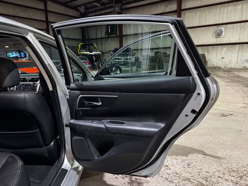 Used 2017 Nissan Altima 2.5 SL w/ Technology Package image 20