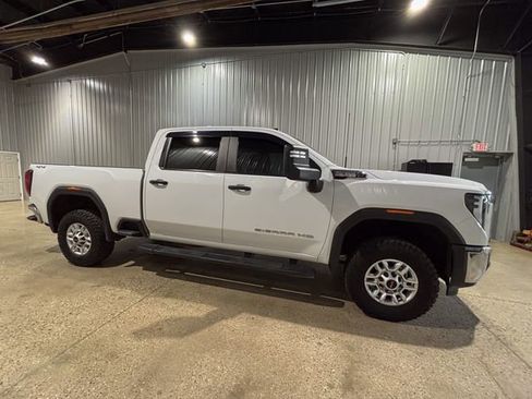 Used 2024 GMC Sierra 2500 Pro AWD/4WD image 7