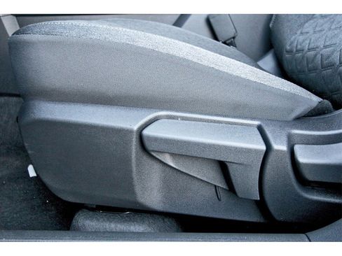 New 2026 Nissan Kicks SV w/ Charging Package image 29