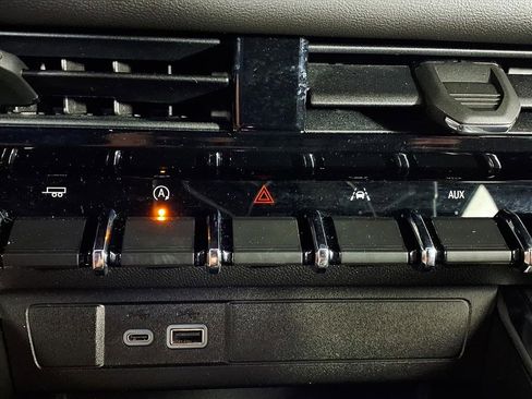 Used 2023 GMC Canyon Elevation w/ Convenience Package image 21