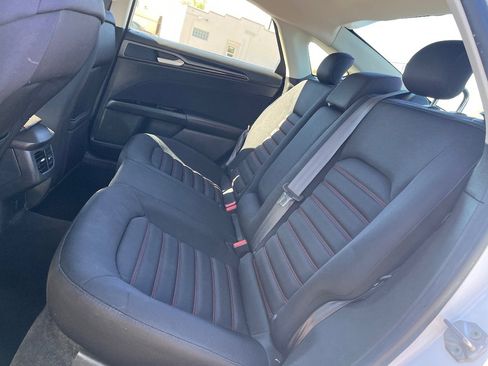 Used 2013 Ford Fusion SE image 27