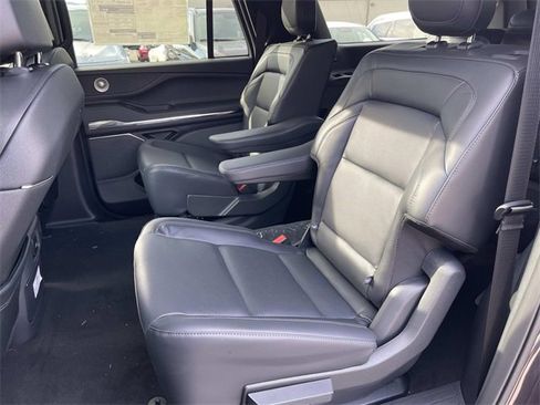New 2025 Lincoln Navigator L Reserve w/ Jet Appearance Package image 18