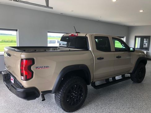 Used 2023 Chevrolet Colorado Trail Boss w/ Technology Package AWD/4WD image 4