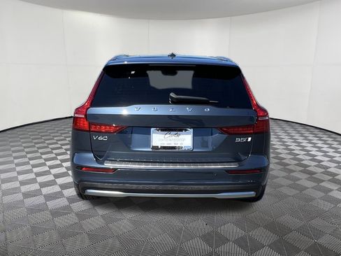 Used 2023 Volvo V60 B5 Cross Country Plus w/ Climate Package image 5