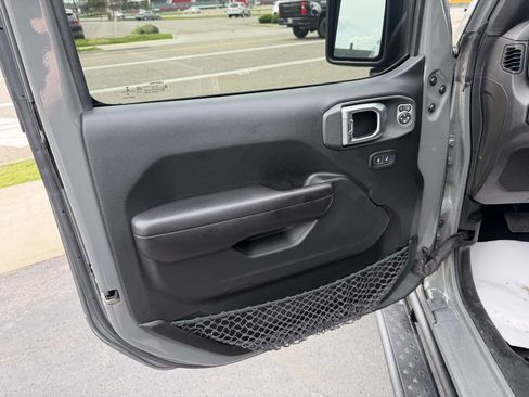 Used 2019 Jeep Wrangler Sport AWD/4WD image 13