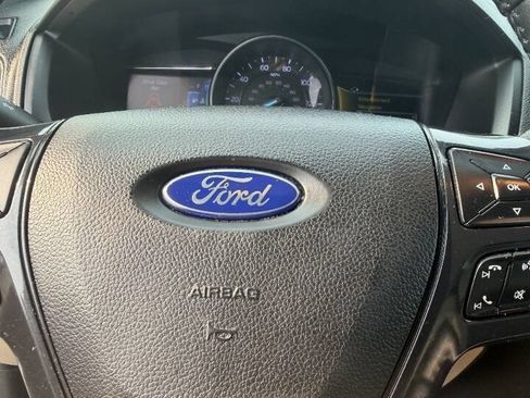 Used 2019 Ford Explorer XLT w/ Equipment Group 202A AWD/4WD image 6