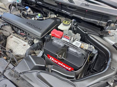 Used 2018 Nissan Rogue SV AWD/4WD image 12