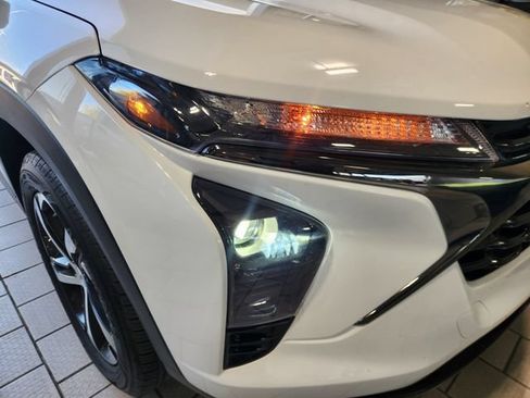 Used 2024 Chevrolet Trax RS w/ Driver Confidence Package FWD image 6