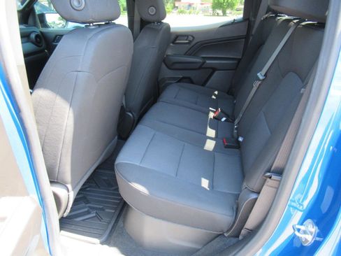 Used 2023 Chevrolet Colorado Trail Boss w/ LPO, Dark Essentials Package AWD/4WD image 34