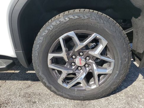 New 2026 GMC Sierra 1500 SLT w/ SLT Premium Plus Package image 7