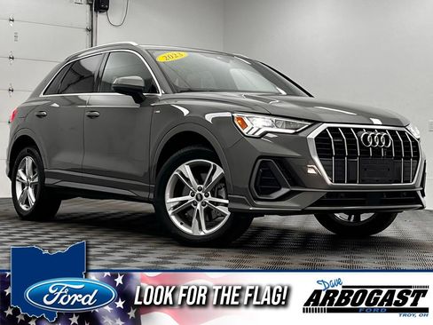 Used 2023 Audi Q3 2.0T Premium Plus w/ Premium Plus Package image 1
