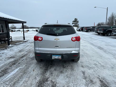 Used 2011 Chevrolet Traverse LT w/ Personal Connectivity Package image 4