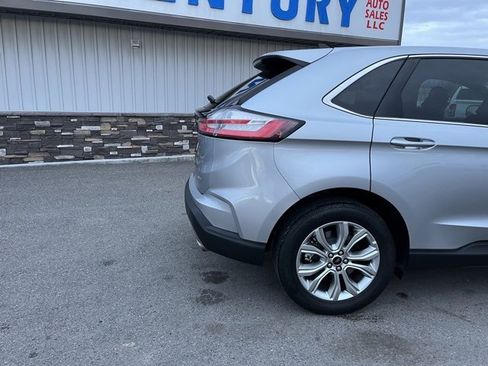 Used 2024 Ford Edge Titanium image 12