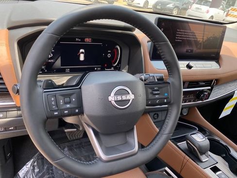 New 2026 Nissan Rogue Platinum AWD/4WD image 12
