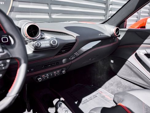 Used 2022 Ferrari F8 Tributo image 66