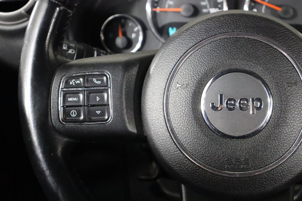 Used 2014 Jeep Wrangler Unlimited Sport w/ Connectivity Group AWD/4WD image 8