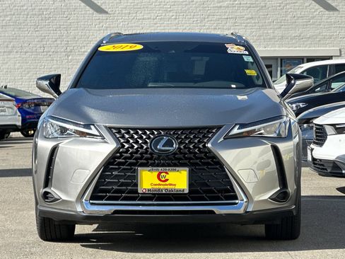 Used 2019 Lexus UX 200 w/ Premium Package FWD image 11