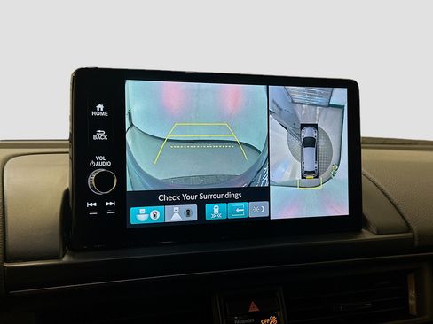 Used 2025 Honda Pilot TrailSport image 22