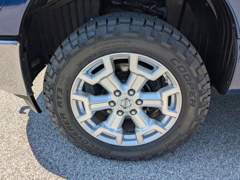 Used 2016 Nissan Titan SL AWD/4WD image 15