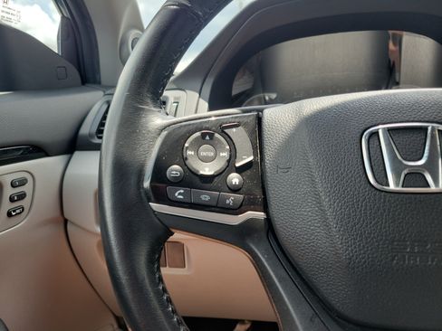 Used 2020 Honda Pilot Touring image 23
