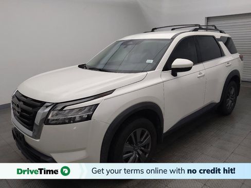 Used 2022 Nissan Pathfinder SV FWD image 1