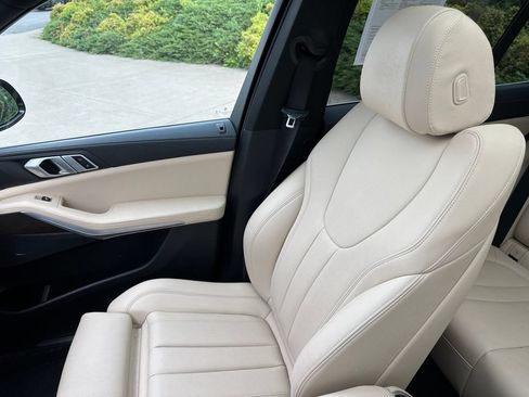 Used 2022 BMW X5 xDrive40i w/ Premium Package AWD/4WD image 22