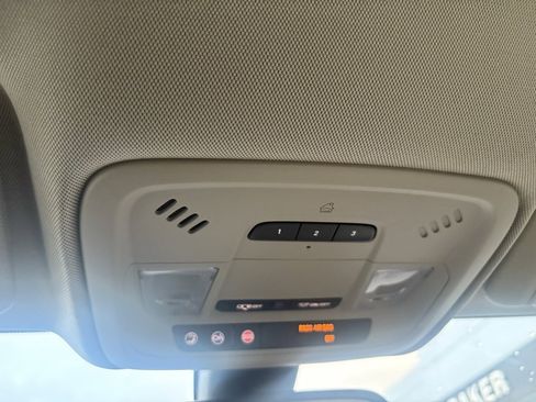 Used 2017 Buick LaCrosse Preferred image 29