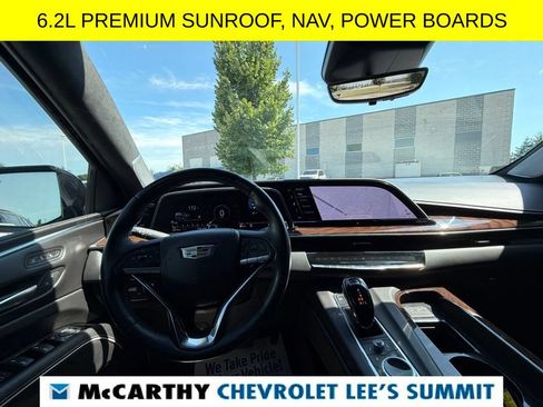 Used 2022 Cadillac Escalade ESV Premium Luxury Platinum AWD/4WD image 26