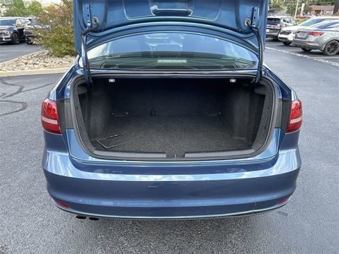 Used 2018 Volkswagen Jetta S image 33