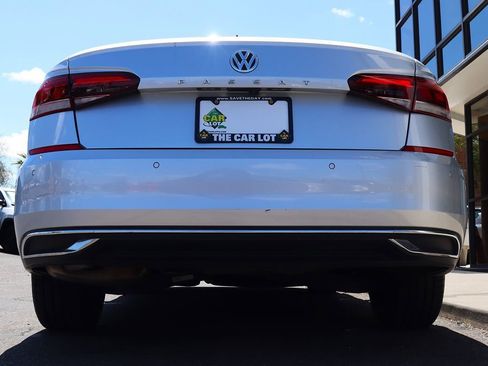 Used 2020 Volkswagen Passat 2.0T SEL image 12