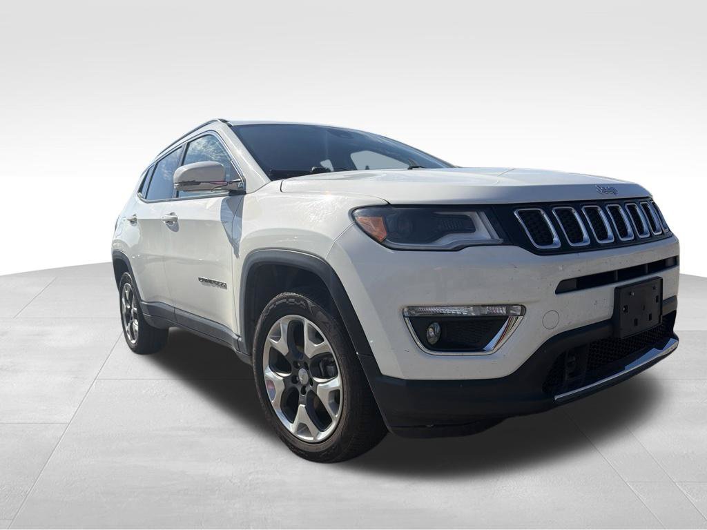 Used 2018 Jeep Compass Limited w/ Navigation Group AWD/4WD image 9