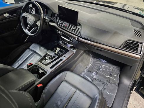 Used 2023 Audi Q5 2.0T Premium w/ Convenience Package image 11