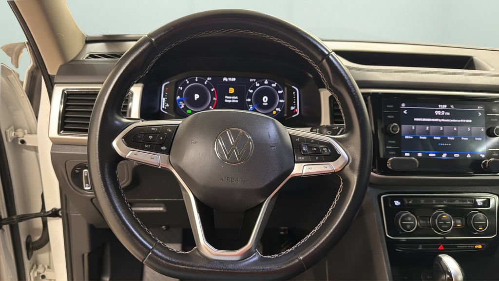 Used 2023 Volkswagen Atlas SE w/ Panoramic Sunroof Package FWD image 12
