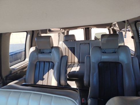 Used 2014 GMC Savana 1500 RWD image 5