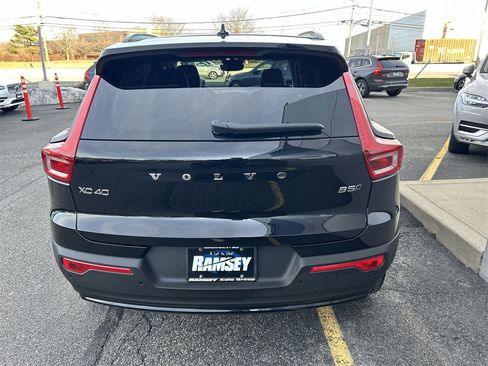New 2026 Volvo XC40 B5 Plus w/ Climate Package image 7