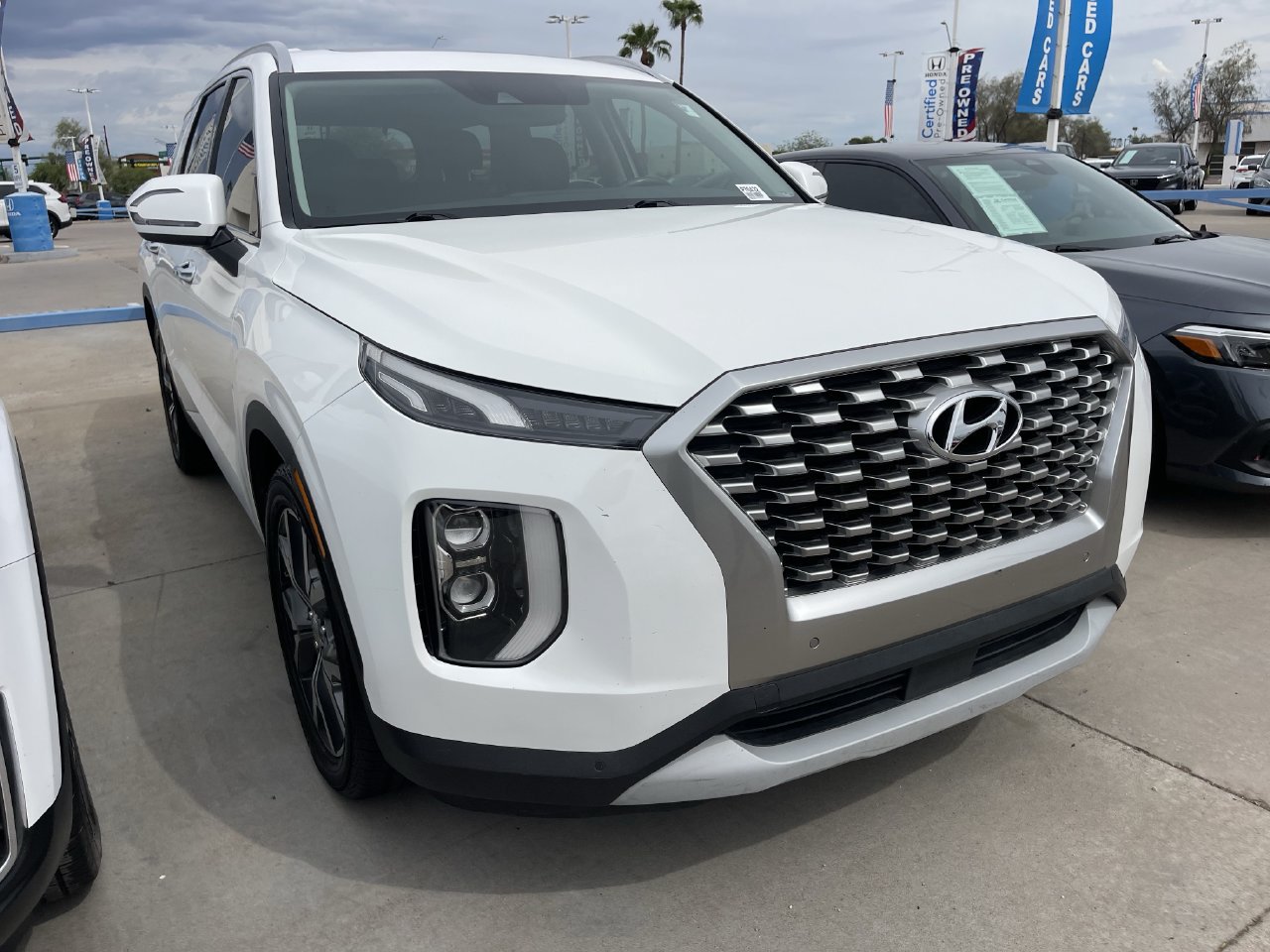 Used 2022 Hyundai Palisade SEL w/ 8P Bench Seat Package FWD image 3