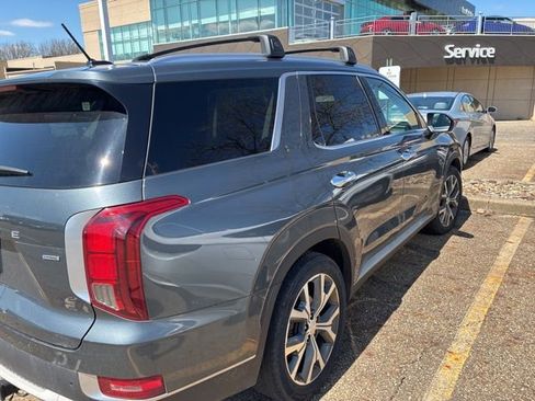 Used 2022 Hyundai Palisade SEL w/ Convenience Package image 4