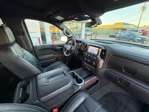 Used 2020 Chevrolet Silverado 1500 High Country image 34