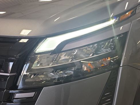 New 2026 Nissan Pathfinder SL w/ SL Premium Package image 30