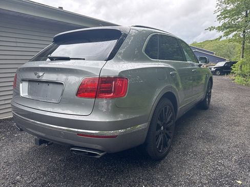 Used 2018 Bentley Bentayga Activity image 6