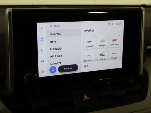 Used 2023 Toyota RAV4 XLE image 28