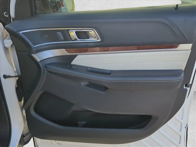 Used 2019 Ford Explorer Platinum AWD/4WD image 25