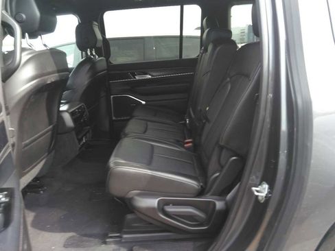 Used 2024 Jeep Wagoneer L Series II w/ Flexible Seating Group image 7