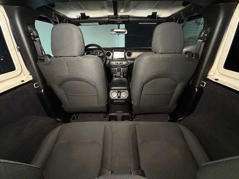 Used 2018 Jeep Wrangler Sport AWD/4WD image 15