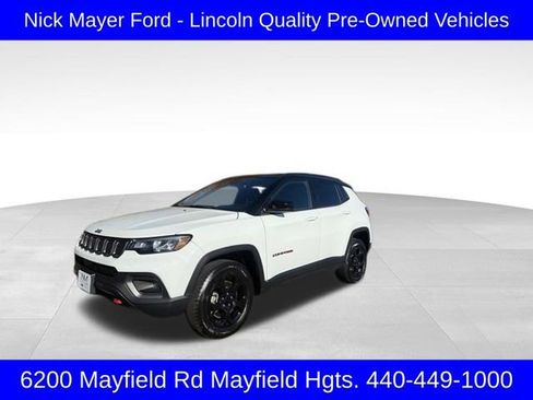 Used 2023 Jeep Compass Trailhawk image 3